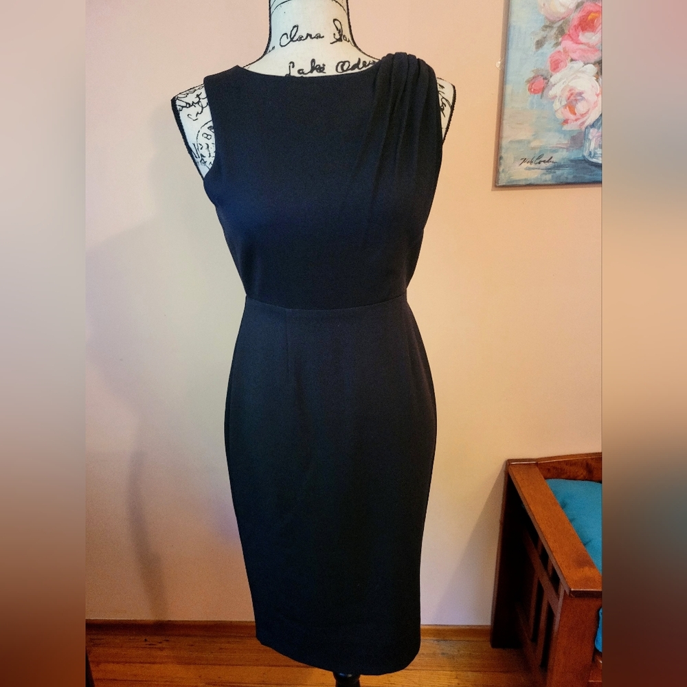 MSRP:  $396 Alice + Olivia Greek Ruched Shoulder Black Dress Authentic, NWT, 4
